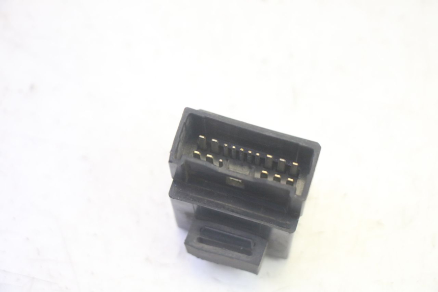 photo de RELÉ DE BOMBA DE COMBUSTÍVEL YAMAHA TDM ABS 900 (2002 - 2014) - Outro ângulo de visão