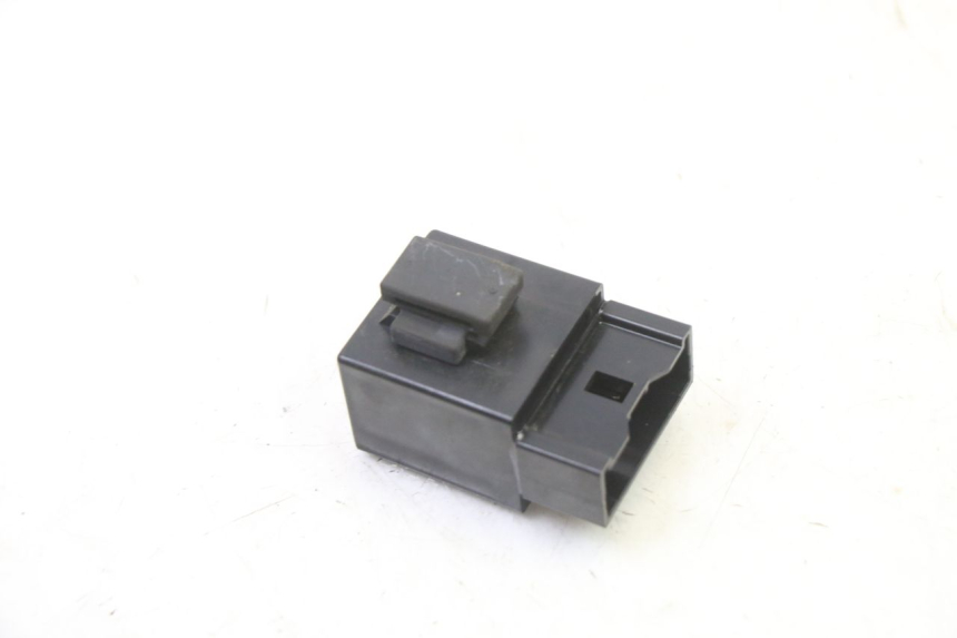 photo de RELÉ DE BOMBA DE COMBUSTÍVEL YAMAHA XJ6 ABS 600 (2008 - 2016) - Outro ângulo de visão