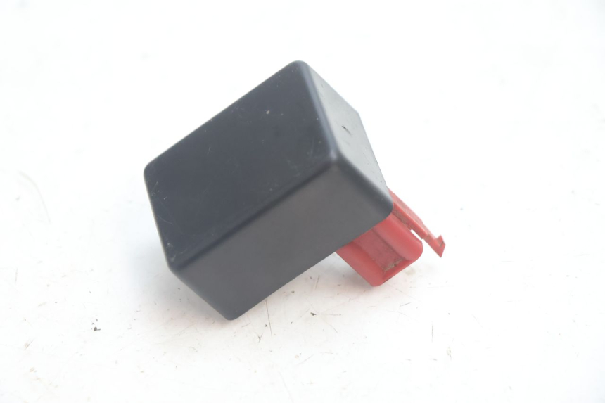 photo de RELÉ DA BOMBA DE COMBUSTÍVEL KAWASAKI ZX-6R ZX6R 600 (1995 - 1997) - Detalhe da peça