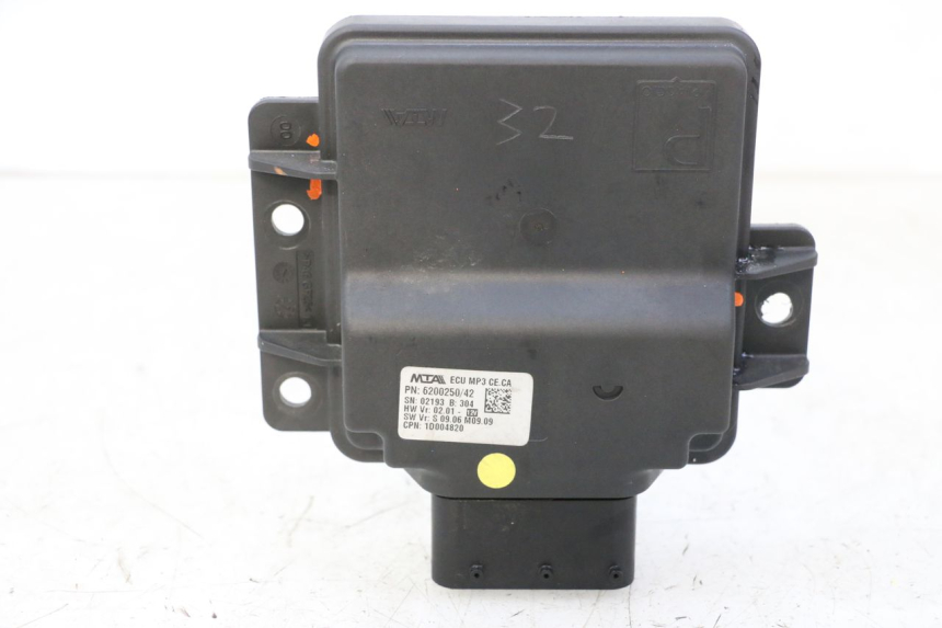 photo de RELÉ ROLL LOCK PIAGGIO MP3 HPE 310 (2024 - 2025) - Vista principal