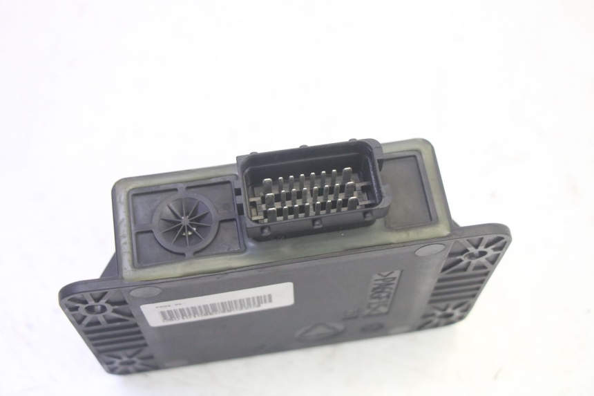 photo de RELÉ ROLL LOCK PIAGGIO MP3 HPE 350 (2018 - 2020) - Vista geral
