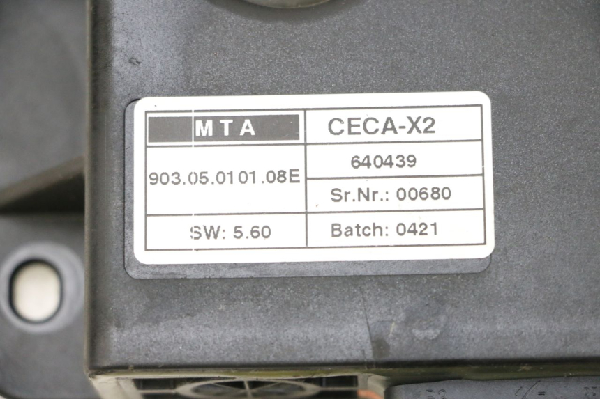 photo de RELÉ ROLL LOCK PIAGGIO MP3 HPE 300 (2019 - 2026) - Pontos de fixação