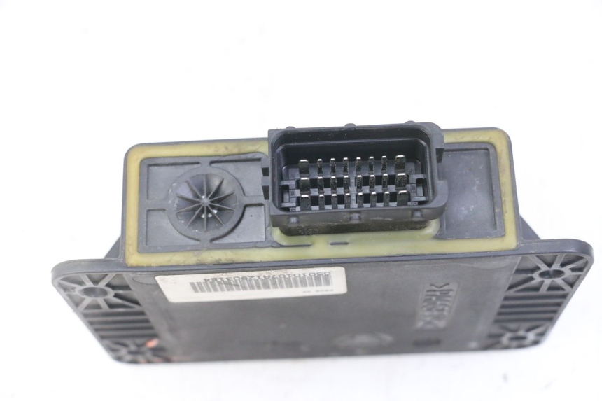 photo de RELÉ ROLL LOCK PIAGGIO MP3 LT 400 (2007 - 2012) - Outro ângulo de visão