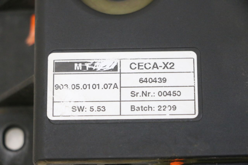 photo de RELÉ ROLL LOCK PIAGGIO MP3 RL 250 (2006 - 2010) - Pontos de fixação