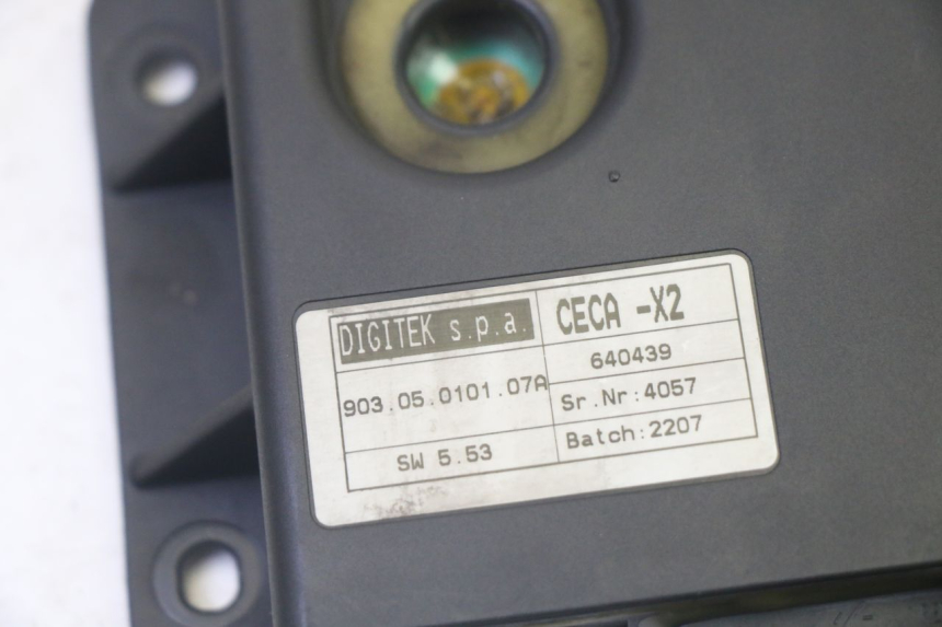 photo de RELÉ ROLL LOCK PIAGGIO MP3 125 (2006 - 2014) - Detalhe da peça