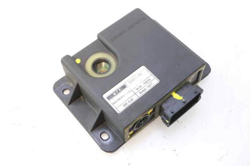 photo de RELÉ ROLL LOCK PIAGGIO MP3 500 (2016 - 2018) - Estado da superfície