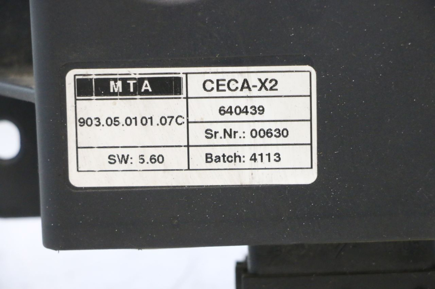 photo de RELÉ ROLL LOCK PIAGGIO MP3 500 (2011 - 2015) - Estado da superfície