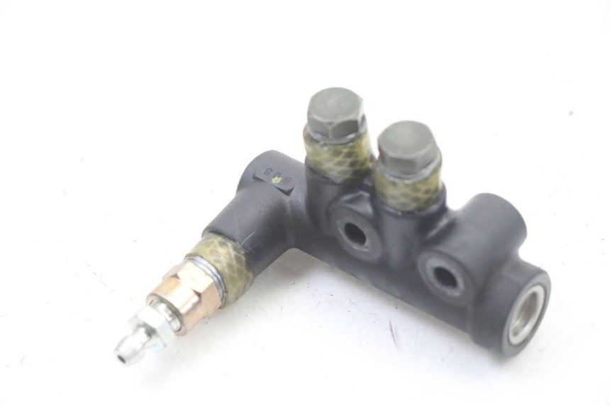 photo de DISTRIBUIDOR DE FREIO APRILIA ATLANTIC 125 (2003 - 2009) - Detalhe da peça