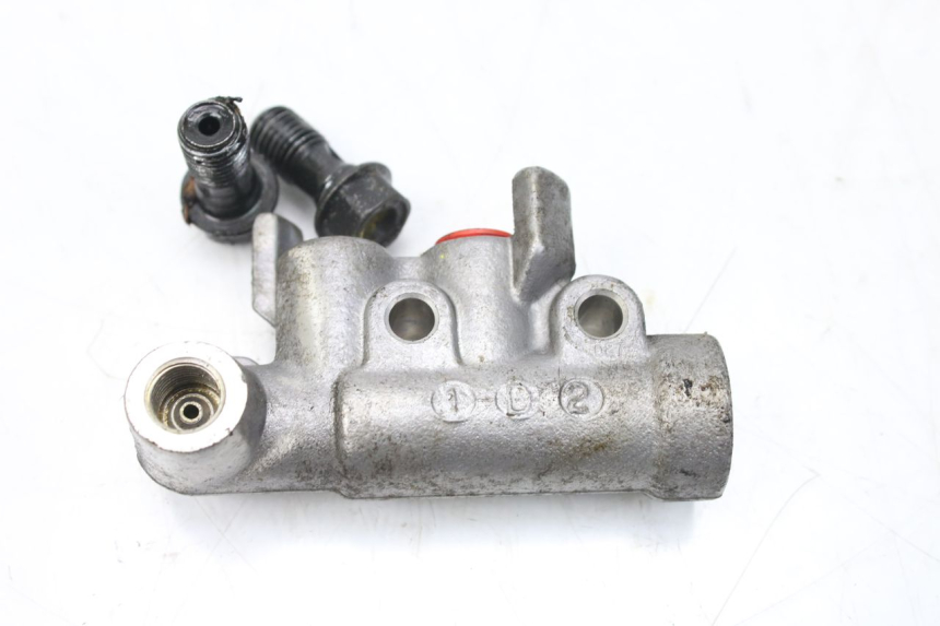 photo de DISTRIBUIDOR DE FREIO HONDA FES S-WING SWING ABS 125 (2007 - 2015) - Detalhe da peça