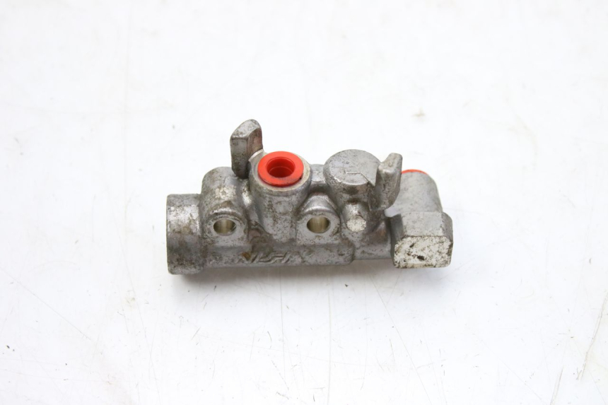photo de DISTRIBUIDOR DE FREIO HONDA FES S-WING SWING ABS 125 (2007 - 2015) - Vista geral