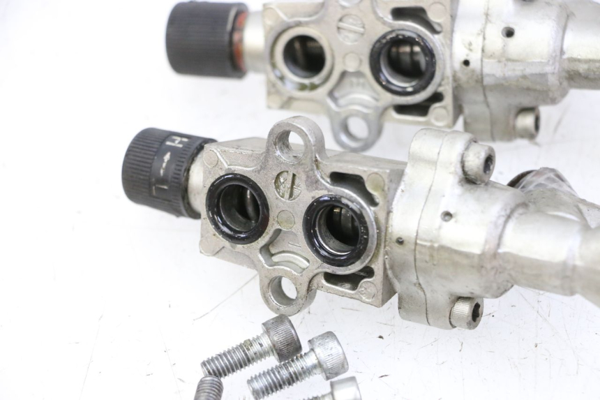 photo de DISTRIBUIDOR DE FREIO YAMAHA FJ 36Y 1100 (1984 - 1985) - Zoom do estado de desgaste