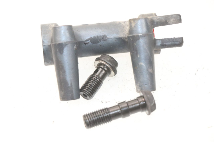 photo de DISTRIBUIDOR DE FREIO KAWASAKI GPZ S 500 (1994 - 2005) - Zoom do estado de desgaste