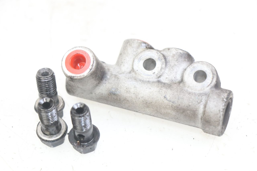 photo de DISTRIBUIDOR DE FREIO SYM GTS EFI 125 (2012 - 2016) - Detalhe da peça