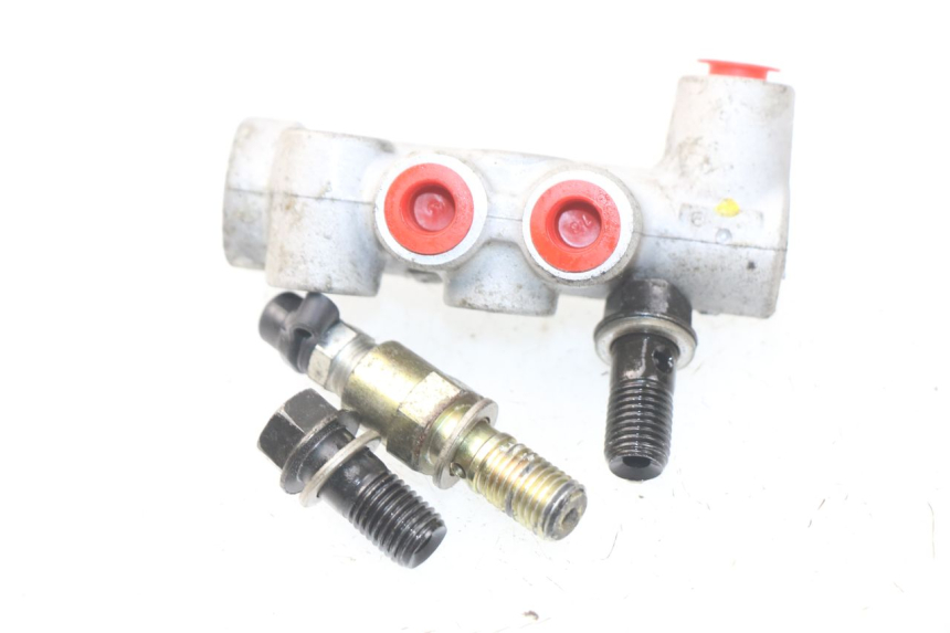 photo de DISTRIBUIDOR DE FREIO SYM GTS EVO 125 (2009 - 2013) - Detalhe da peça