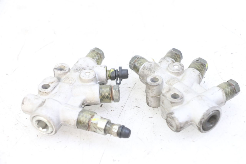 photo de DISTRIBUIDOR DE FREIO PIAGGIO MP3 LT 300 (2010 - 2016) - Detalhe da peça