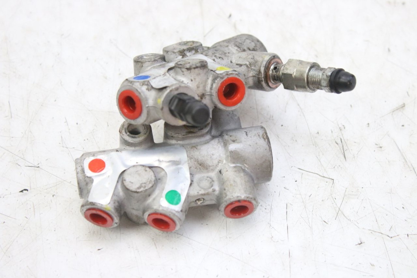 photo de DISTRIBUIDOR DE FREIO PIAGGIO MP3 RL 250 (2006 - 2010) - Detalhe da peça