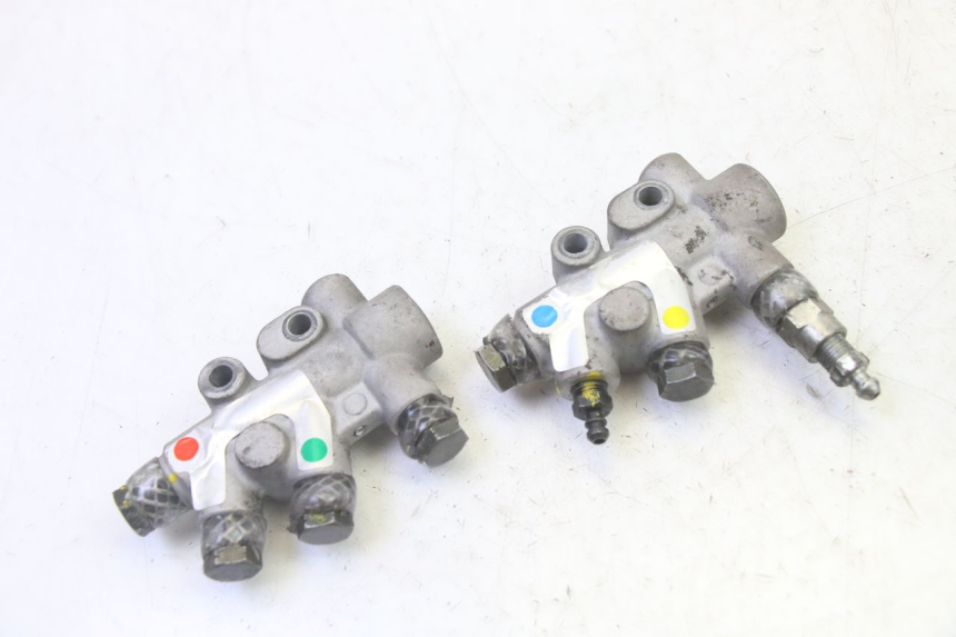 photo de DISTRIBUIDOR DE FREIO PIAGGIO MP3 RL 250 (2006 - 2010) - Detalhe da peça