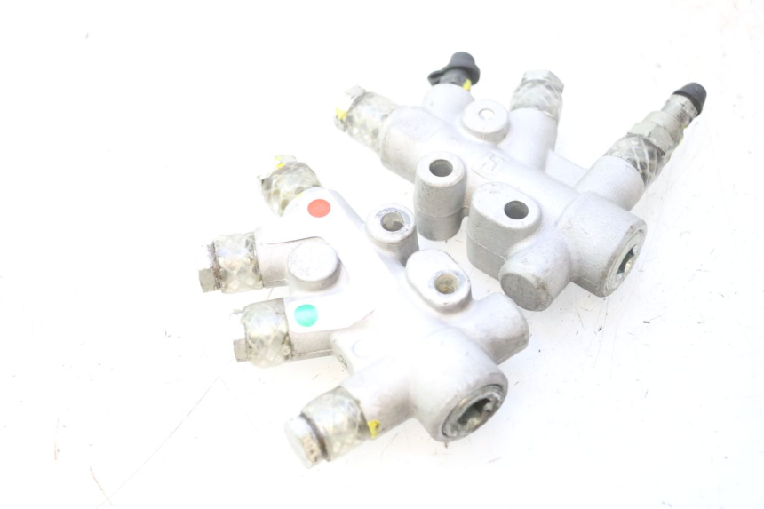 photo de DISTRIBUIDOR DE FREIO PIAGGIO MP3 500 (2011 - 2015) - Ampliação técnica