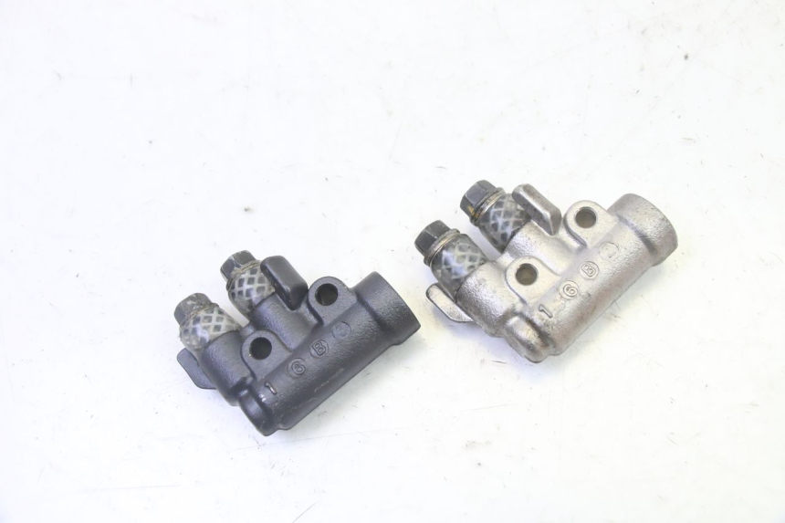photo de DISTRIBUIDOR DE FREIO PEUGEOT SATELIS 125 (2013 - 2018) - Outro ângulo de visão