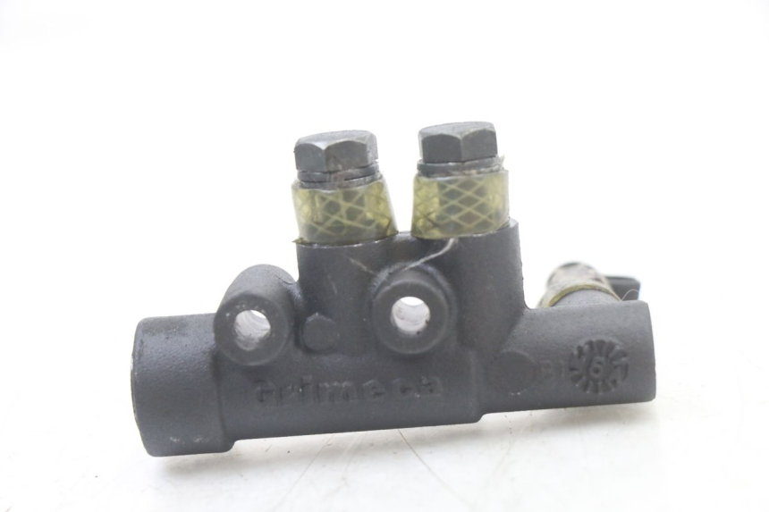photo de DISTRIBUIDOR DE FREIO APRILIA SCARABEO GT TOURING 125 (1999 - 2005) - Detalhe da peça