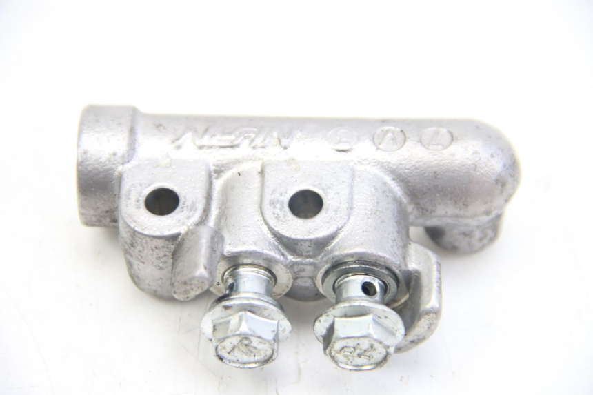 photo de DISTRIBUIDOR DE FREIO SUZUKI SIXTEEN 125 (2008 - 2010) - Detalhe da peça