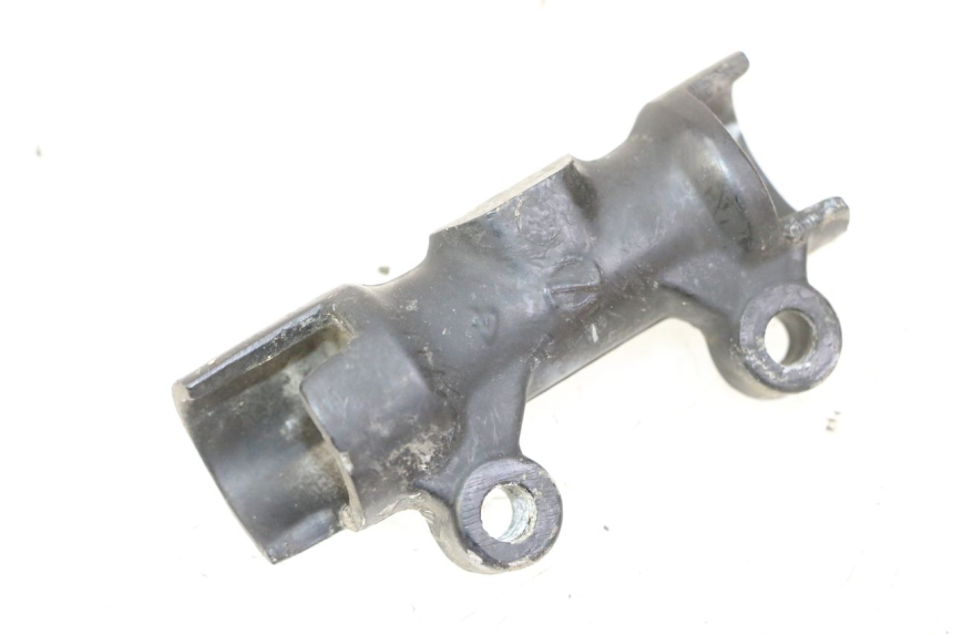 photo de DISTRIBUIDOR DE FREIO TRIUMPH SPRINT 900 (1995 - 1998) - Detalhe da peça
