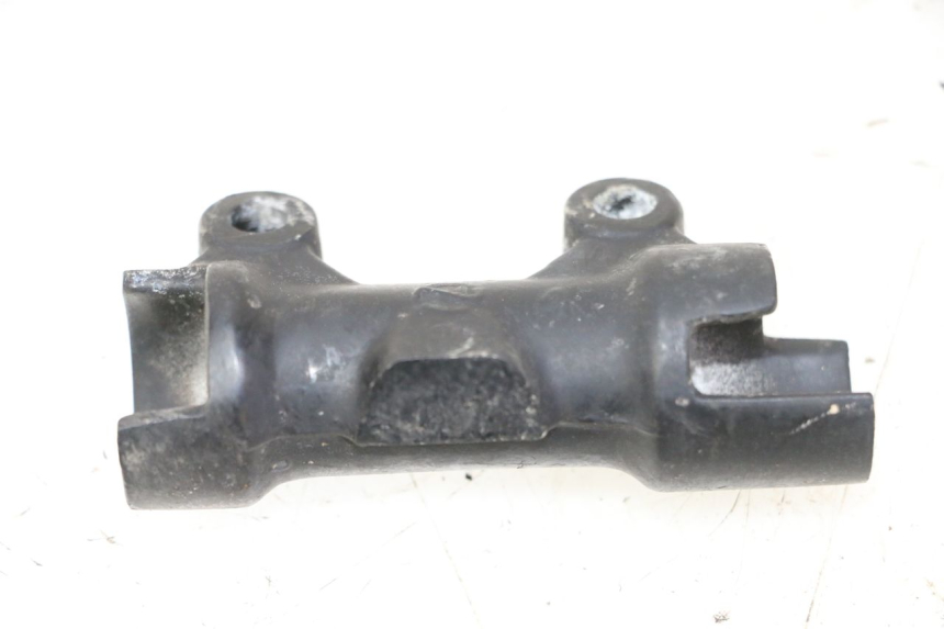 photo de DISTRIBUIDOR DE FREIO TRIUMPH SPRINT 900 (1995 - 1998) - Outro ângulo de visão