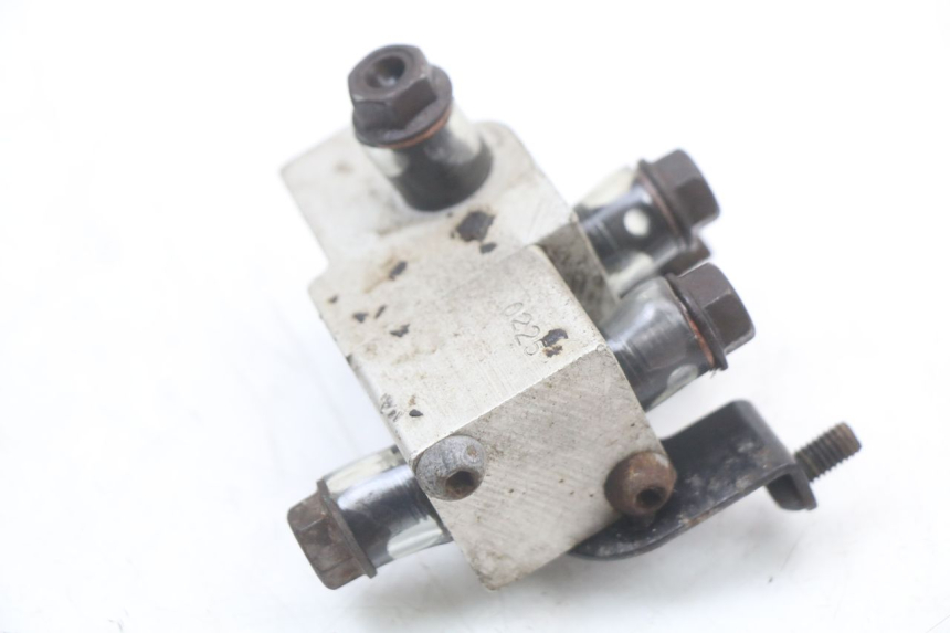photo de DISTRIBUIDOR DE FREIO PEUGEOT TWEET 125 (2018 - 2021) - Outro ângulo de visão