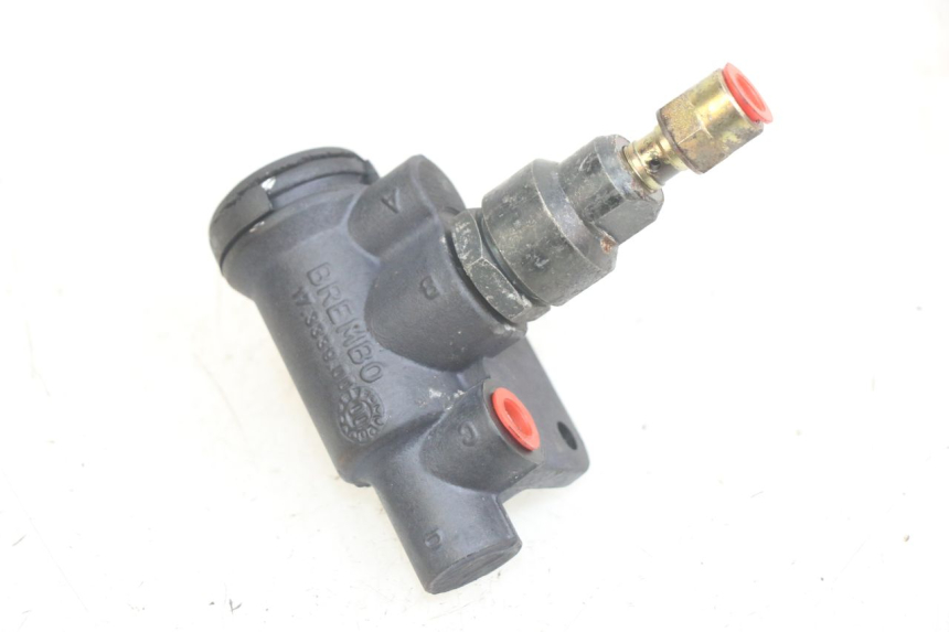 photo de DISTRIBUIDOR DE FREIO PIAGGIO X9 125 (2000 - 2003) - Vista principal