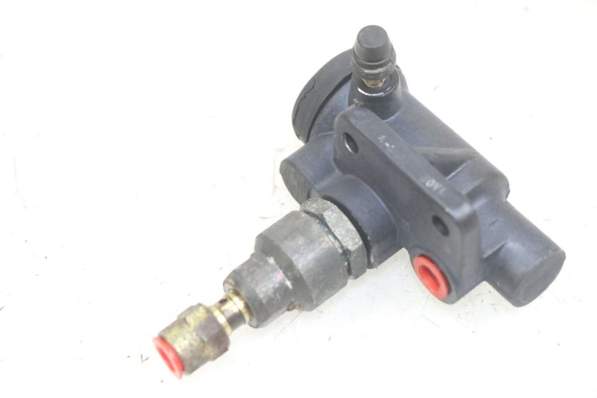 photo de DISTRIBUIDOR DE FREIO PIAGGIO X9 125 (2000 - 2003) - Detalhe da peça