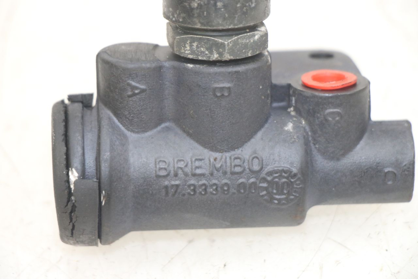 photo de DISTRIBUIDOR DE FREIO PIAGGIO X9 125 (2000 - 2003) - Zoom do estado de desgaste