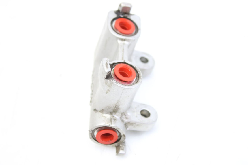 photo de DISTRIBUIDOR DE FREIO KAWASAKI ZEPHYR 1100 ( - 1995) - Pontos de fixação
