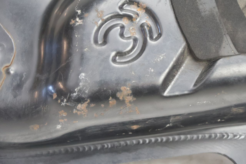 photo de RESERVATÓRIO DE COMBUSTÍVEL KYMCO AGILITY CITY 16P 125 (2015 - 2024) - Zoom do estado de desgaste