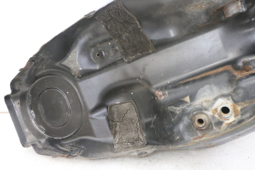 photo de RESERVATÓRIO DE COMBUSTÍVEL HONDA CBF 500 (2004 - 2007) - Detalhe da peça
