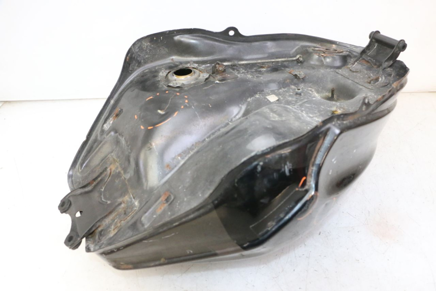 photo de RESERVATÓRIO DE COMBUSTÍVEL HONDA CBR F SC25 1000 (1989 - 1992) - Detalhe da peça