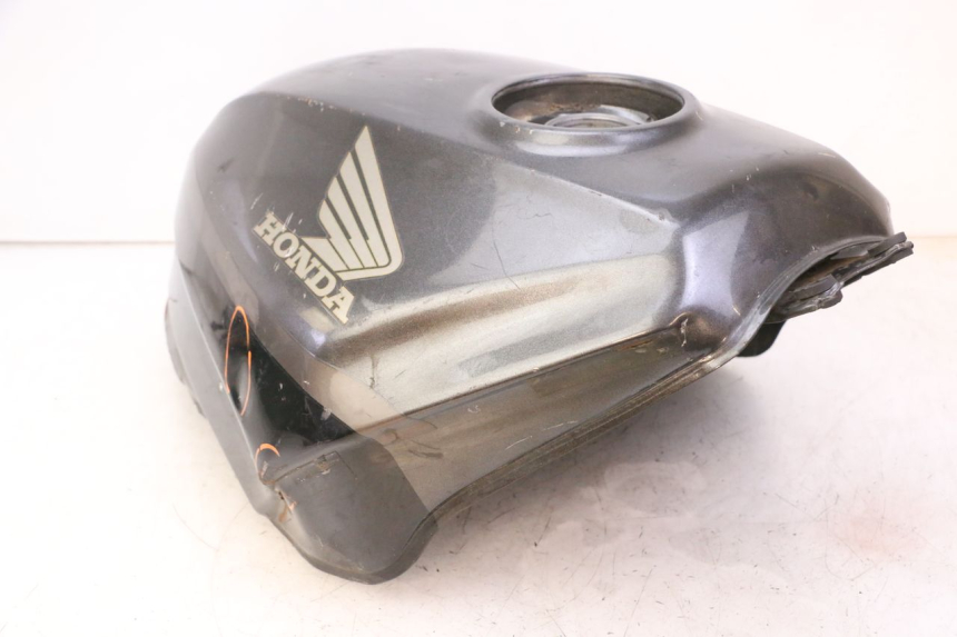 photo de RESERVATÓRIO DE COMBUSTÍVEL HONDA CBR F SC25 1000 (1989 - 1992) - Detalhe da peça