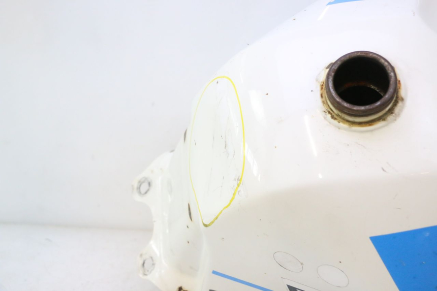 photo de RESERVATÓRIO DE COMBUSTÍVEL SUZUKI DR S 600 (1985 - 1989) - Detalhes característicos