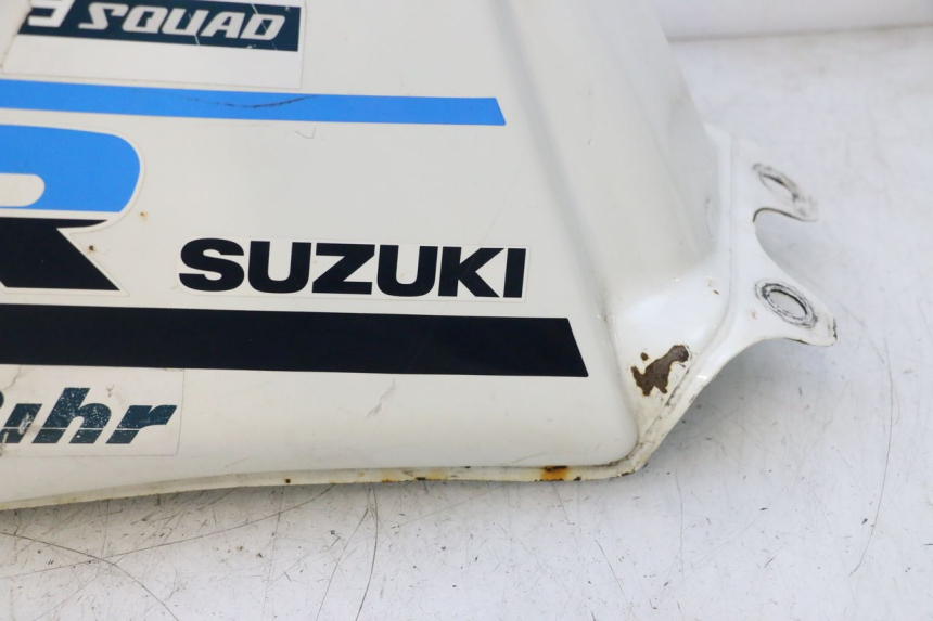photo de RESERVATÓRIO DE COMBUSTÍVEL SUZUKI DR S 600 (1985 - 1989) - Ângulo alternativo