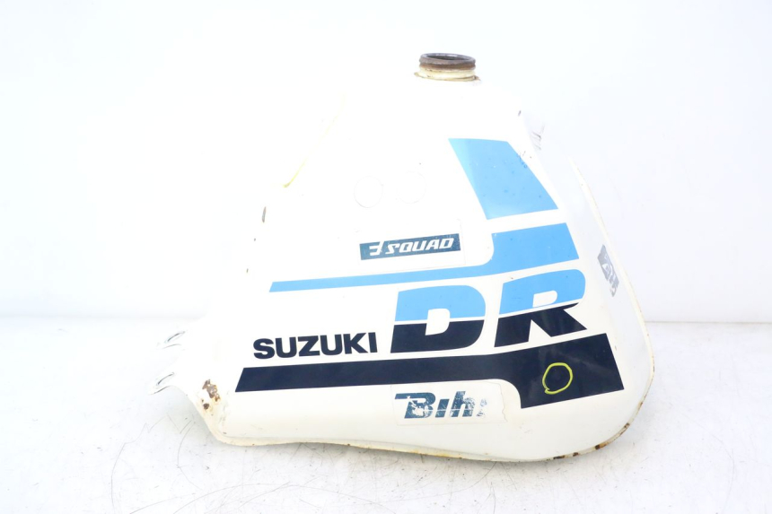 photo de RESERVATÓRIO DE COMBUSTÍVEL SUZUKI DR S 600 (1985 - 1989) - Detalhes característicos