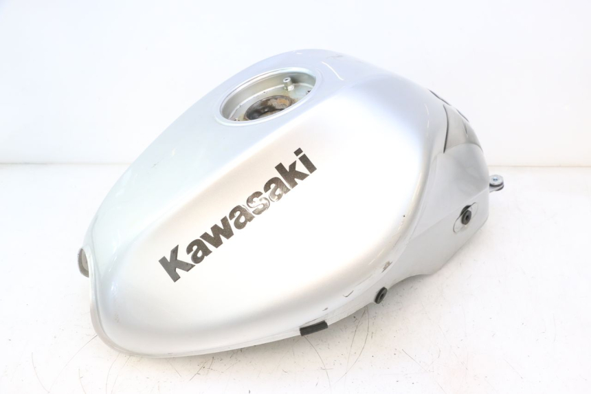 photo de RESERVATÓRIO DE COMBUSTÍVEL KAWASAKI ER-6 ER6 N 650 (2005 - 2009) - Marcações e referências