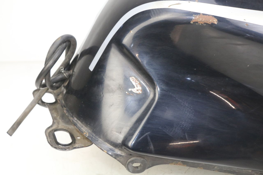photo de RESERVATÓRIO DE COMBUSTÍVEL YAMAHA FJ 3CX 1200 (1986 - 1996) - Vista de perto