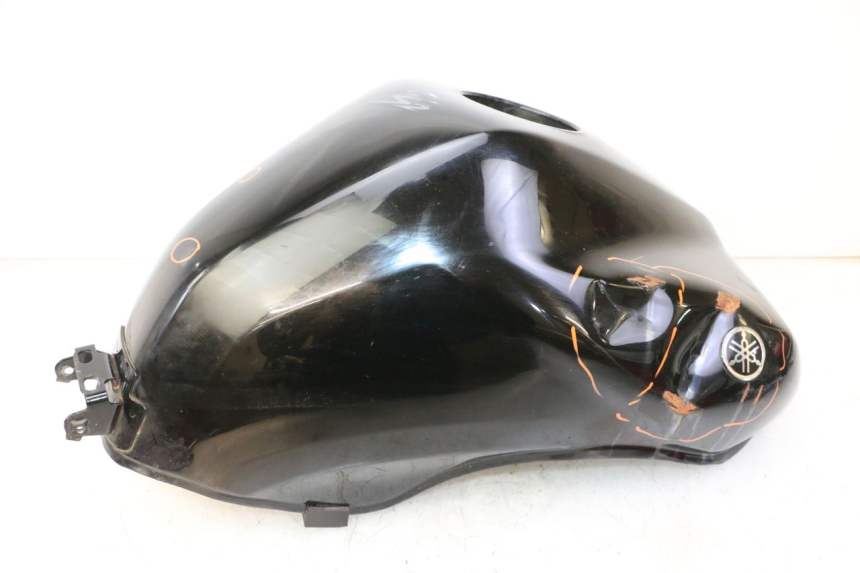photo de RESERVATÓRIO DE COMBUSTÍVEL YAMAHA FZ6 FAZER S2 600 (2007 - 2011) - Detalhes característicos