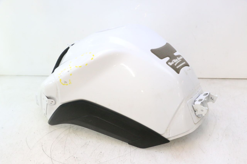 photo de RESERVATÓRIO DE COMBUSTÍVEL YAMAHA FZ8 800 (2010 - 2016) - Pontos de fixação