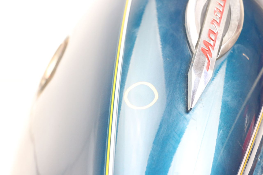 photo de RESERVATÓRIO DE COMBUSTÍVEL SUZUKI GZ MARAUDER 125 (1998 - 2004) - Detalhe da peça
