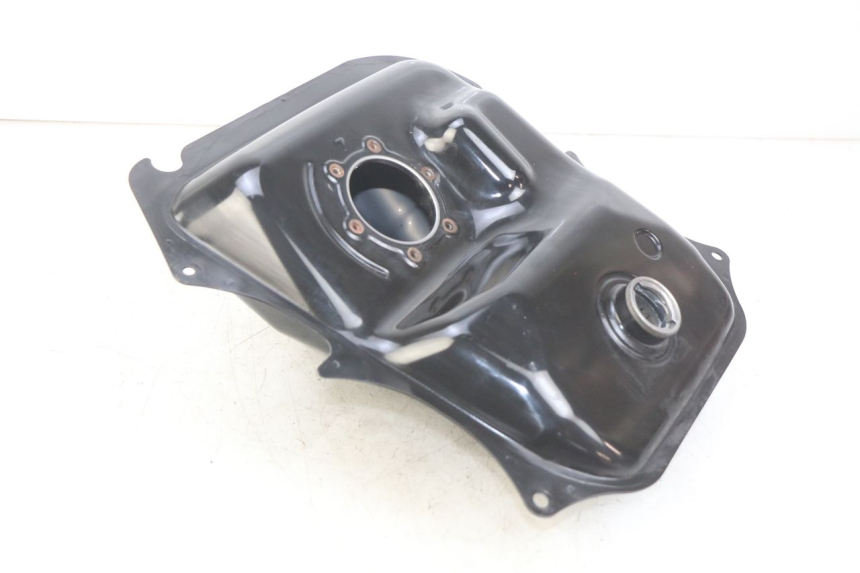 photo de RESERVATÓRIO DE COMBUSTÍVEL YAMAHA HW XENTER 125 (2011 - 2017) - Pontos de fixação