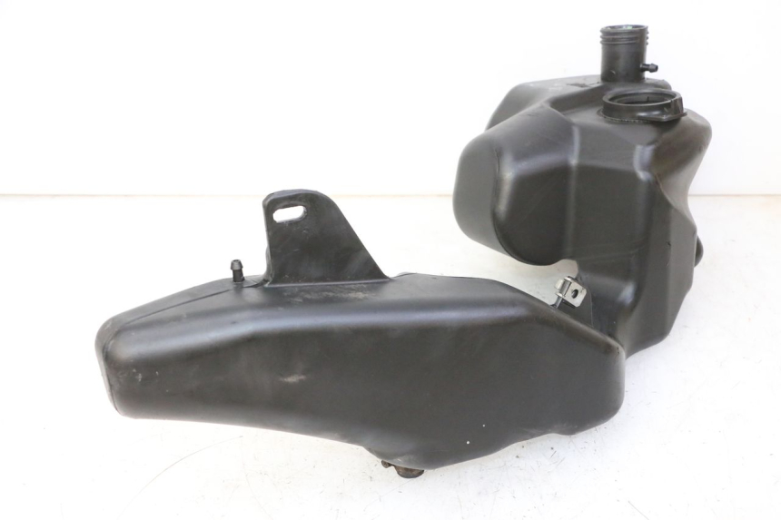 photo de RESERVATÓRIO DE COMBUSTÍVEL PIAGGIO LIBERTY 125 (1998 - 2008) - Ampliação técnica