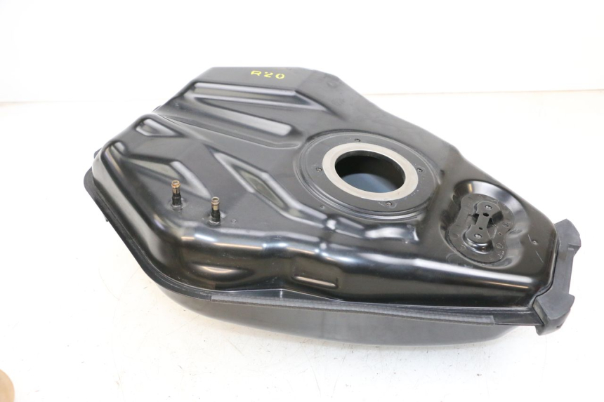 photo de RESERVATÓRIO DE COMBUSTÍVEL YAMAHA MT-07 MT07 ABS 700 (2018 - 2020) - Pontos de fixação