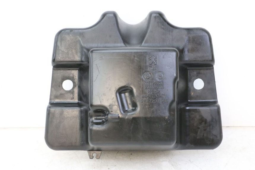 photo de RESERVATÓRIO DE COMBUSTÍVEL PEUGEOT SPEEDFIGHT 3 LC 2T 50 (2009 - 2015) - Zoom do estado de desgaste