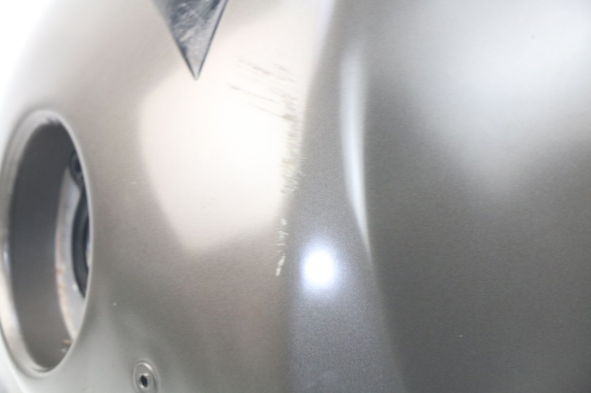 photo de RESERVATÓRIO DE COMBUSTÍVEL BMW S RR ABS S1000RR 1000 (2009 - 2011) - Detalhes característicos