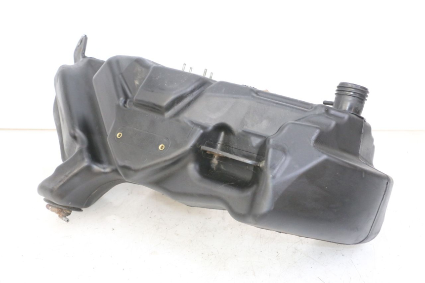 photo de RESERVATÓRIO DE COMBUSTÍVEL APRILIA SCARABEO GT TOURING 125 (1999 - 2005) - Detalhe da peça